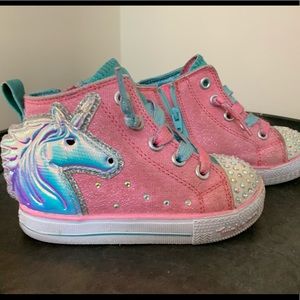Toddler girls unicorn light up shoes. Size 7